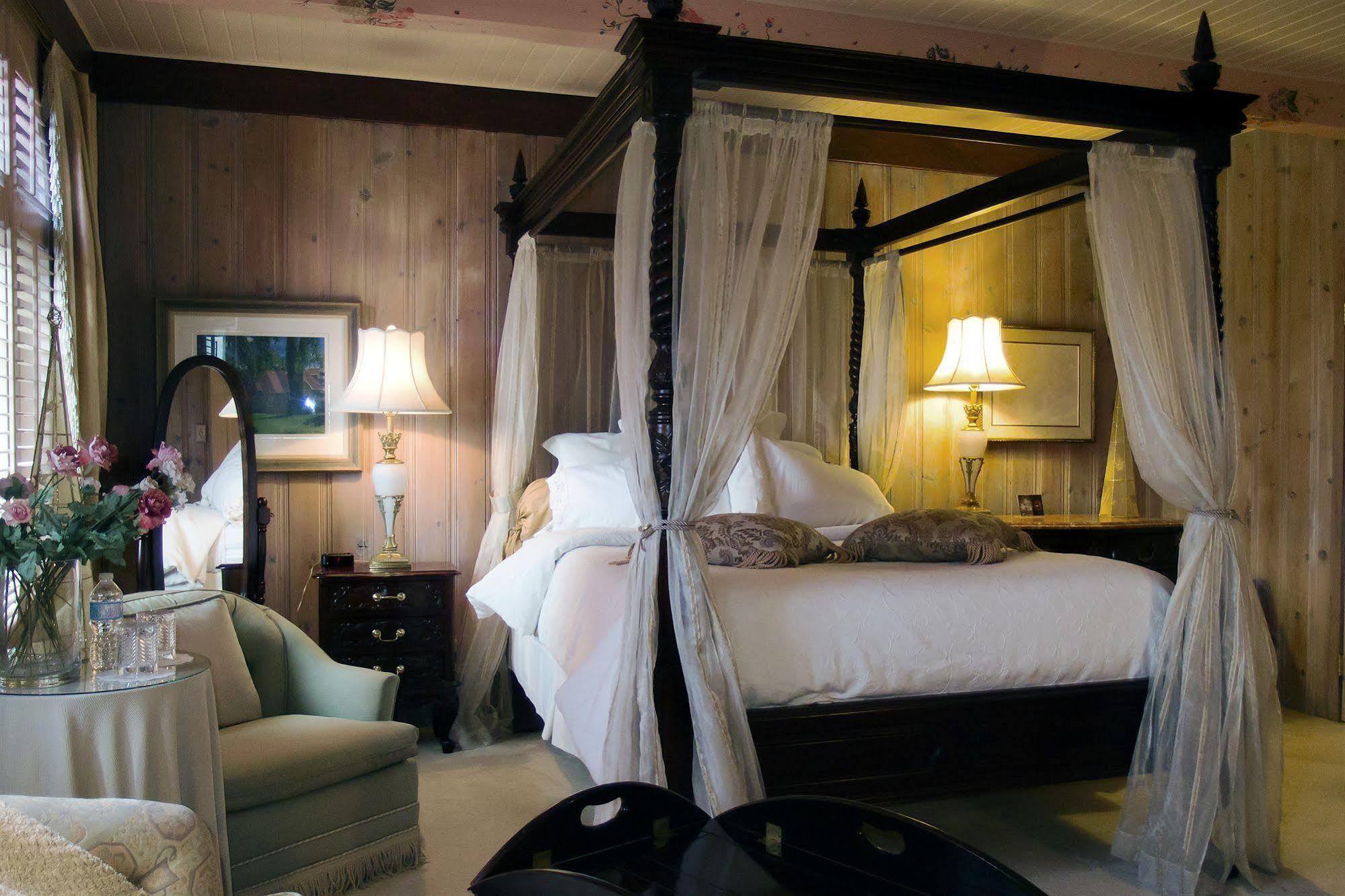 Le Petit Clocher Touristique Bed & Breakfast 5*